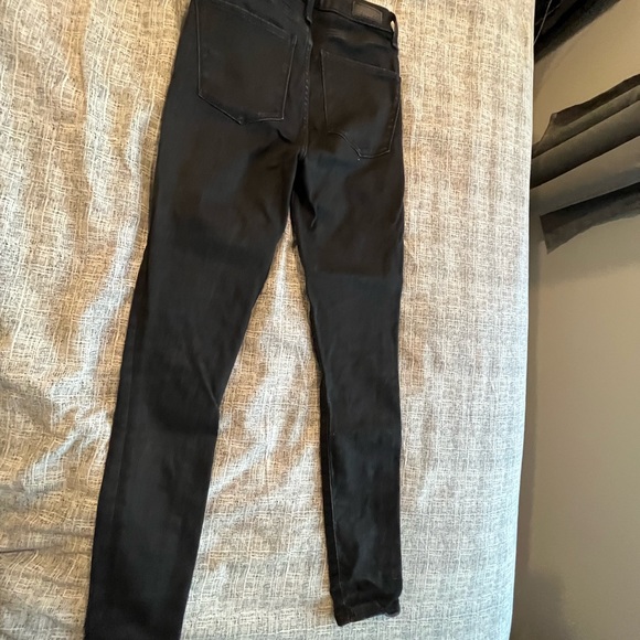 *SOLD* Abercrombie & Fitch Skinny Jean - Picture 2 of 3